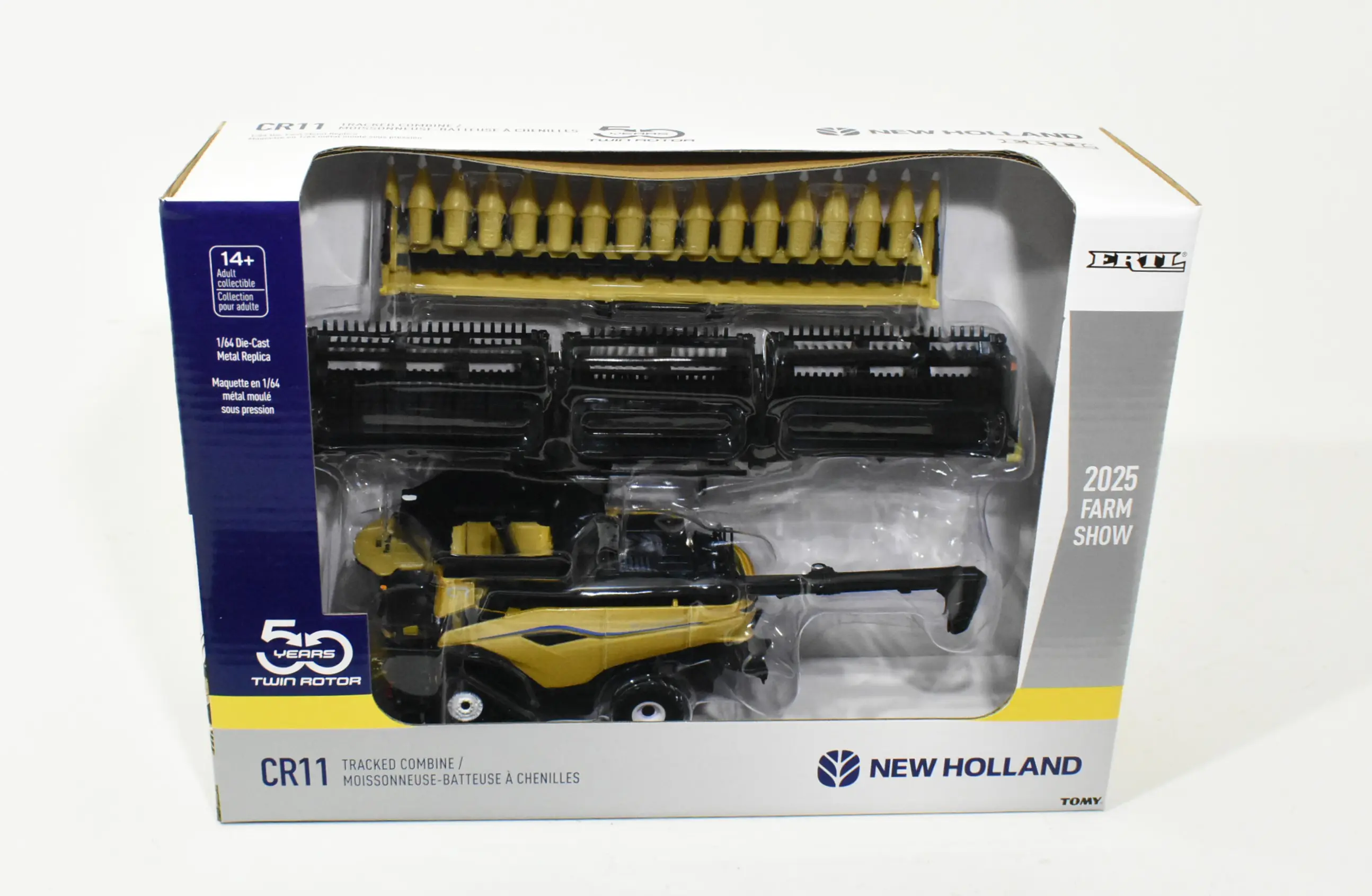 1/64 New Holland CR11 Combine With Tracks, Corn & Draper Head