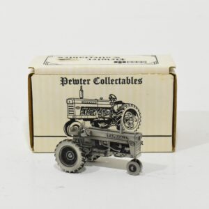 1/43 Farmall 560 Narrow Front Pewter Tractor