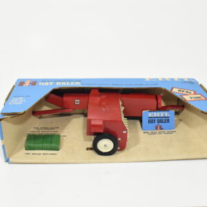 Vintage 1/16 International Harvester Hay Baler In Blue Box