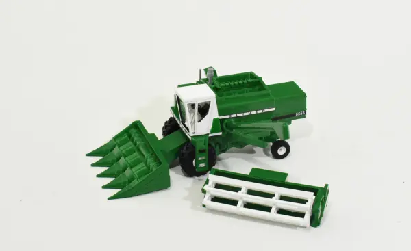 1/64 Scratch Built Oliver 5555 Combine With Corn & Grain Head