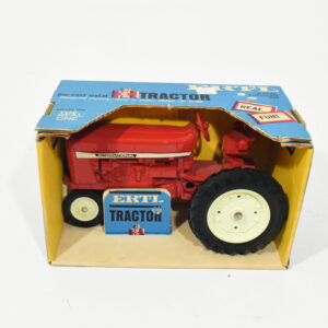 Vintage 1/16 International Harvester 544 Narrow Front Tractor In Blue Box