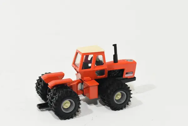 1/64 Allis Chalmers 7580 Black Belly 4WD Tractor With Duals