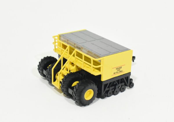 1/64 Custom Yielder 1520 15' No Till Drill Without Liquid Tanks - Image 2