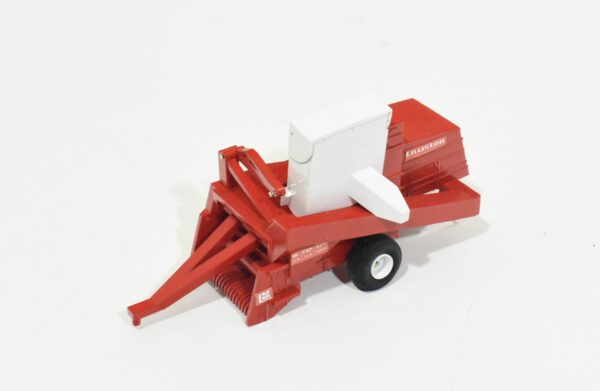 1/64 Scratch Built Liliston 6200 Edible Bean Combine - Image 2