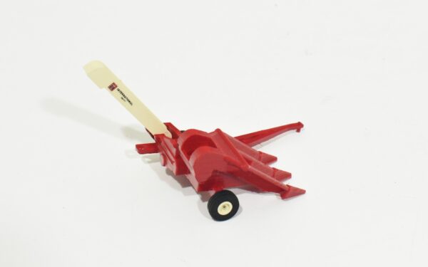 1/64 Scratch Built International Harvester 2 Row Pull Type Corn Picker - Image 2