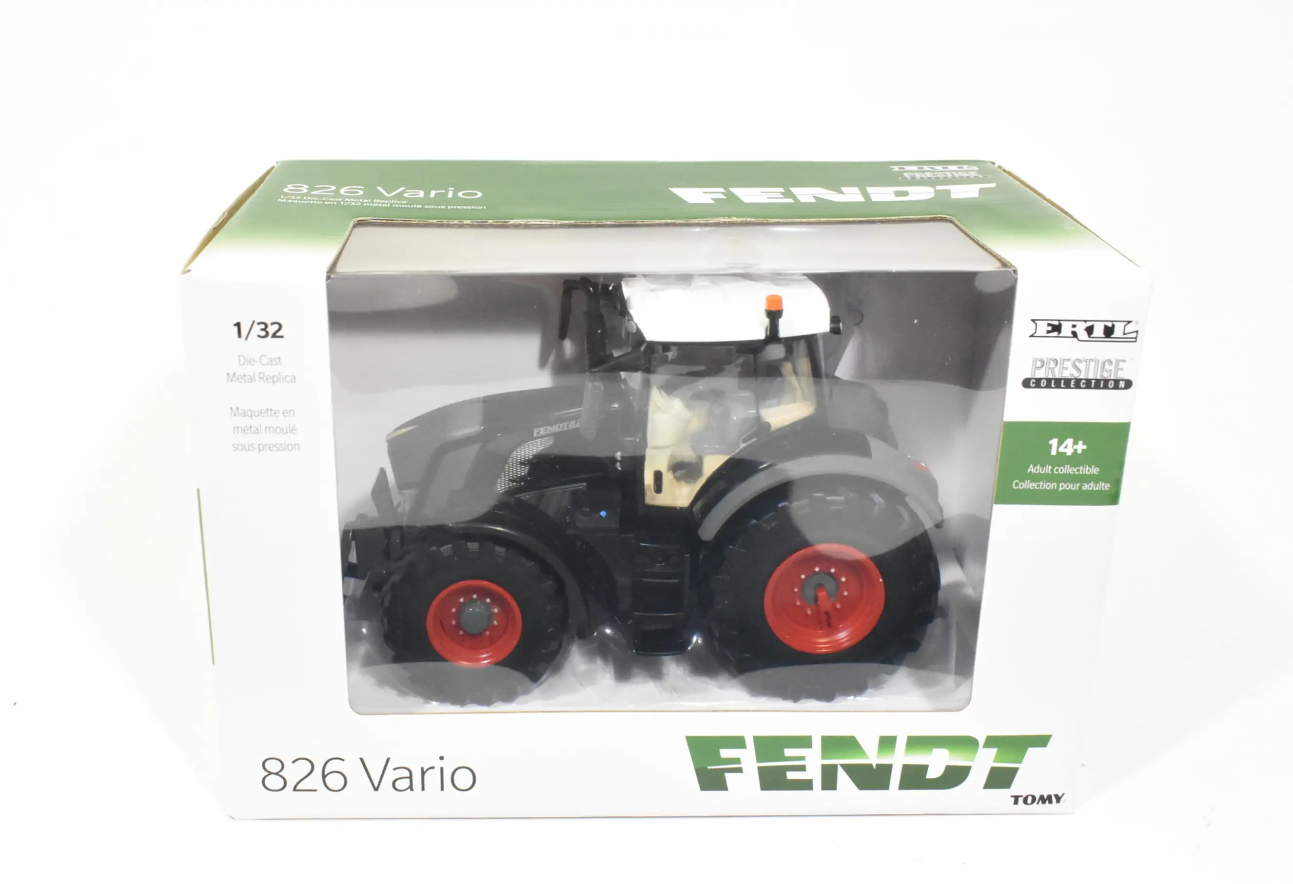 1/32 Fendt 826 Vario Tractor With Front Wheel Assist, Prestige