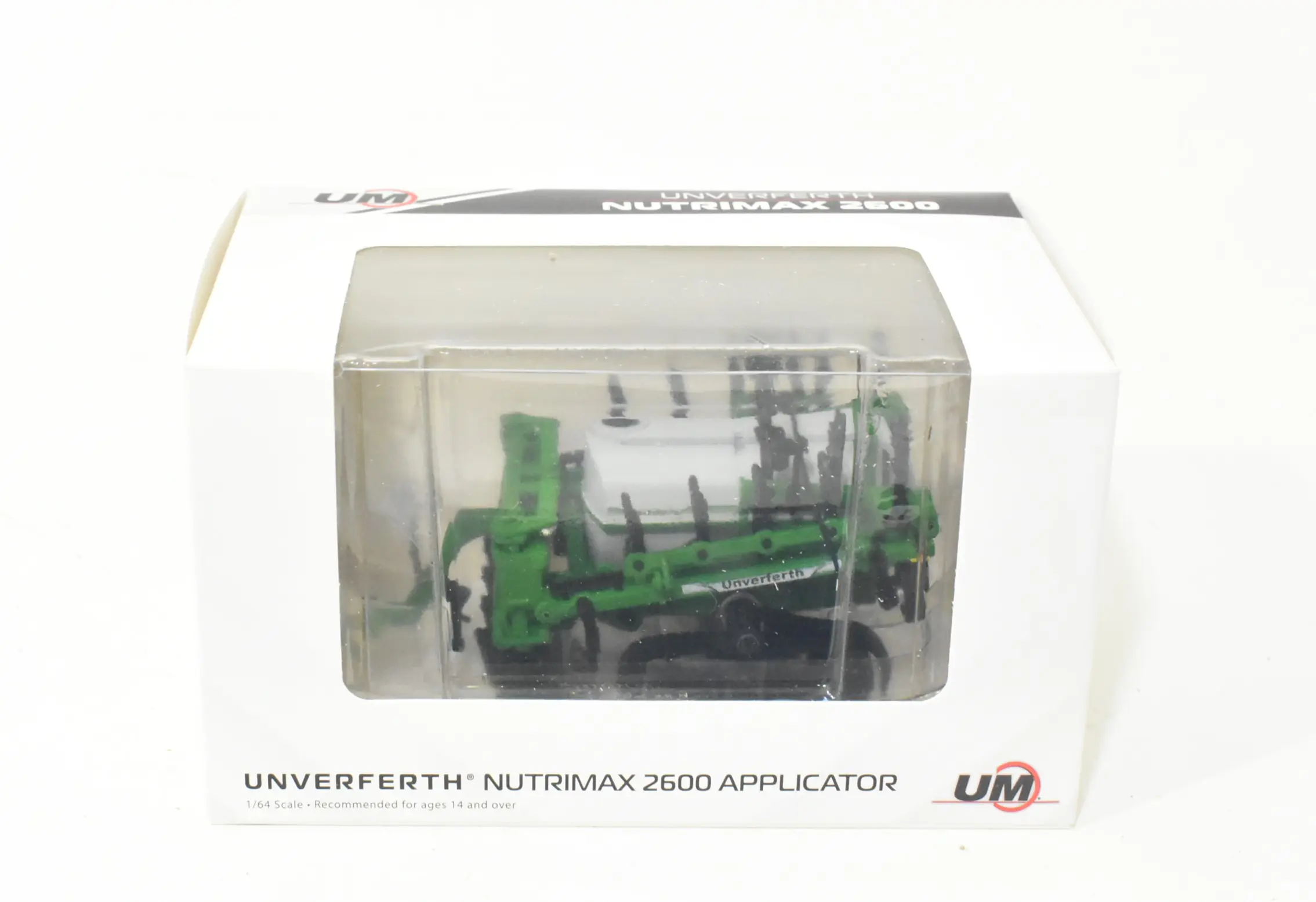 1/64 Unverferth Nutrimax 2600 Applicator With Tracks, Green