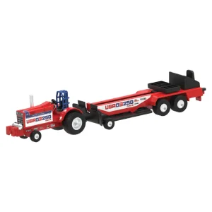 1/64 International Harvester USA 250 Stars & Stripes 66 Series Pulling Tractor With Sled