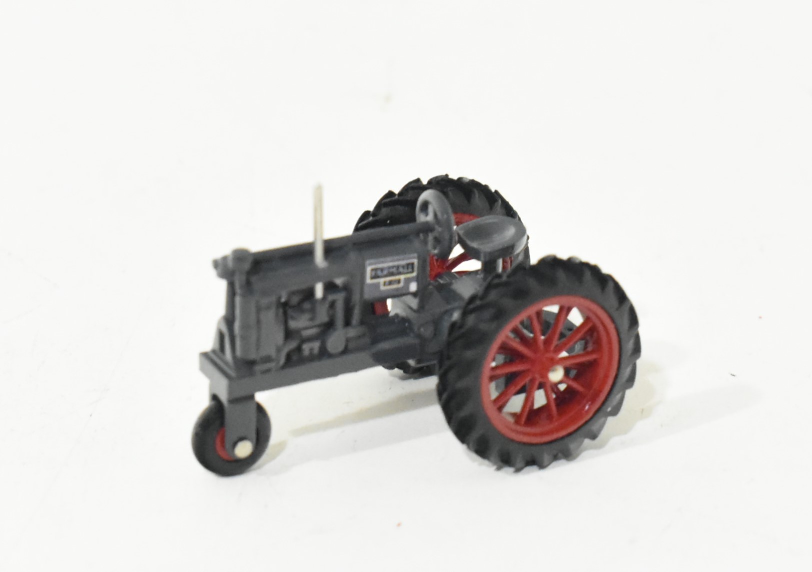 1/64 International Harvester Farmall F-12 Tractor Gray On Rubber With Single Front Wheel