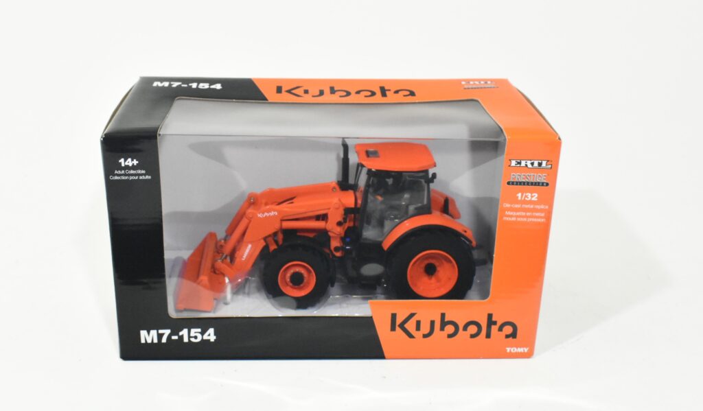 1/32 Kubota M7-154 Tractor With Front Wheel Assist & Loader