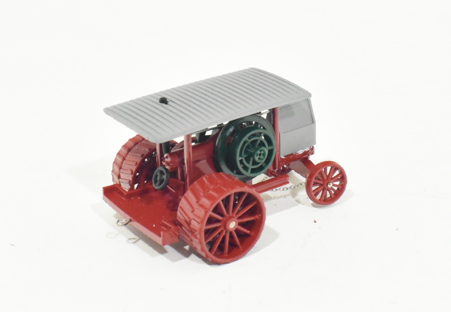 1/64 International Harvester 15 HP Friction Drive Tractor With Canopy & Extensions - Image 2