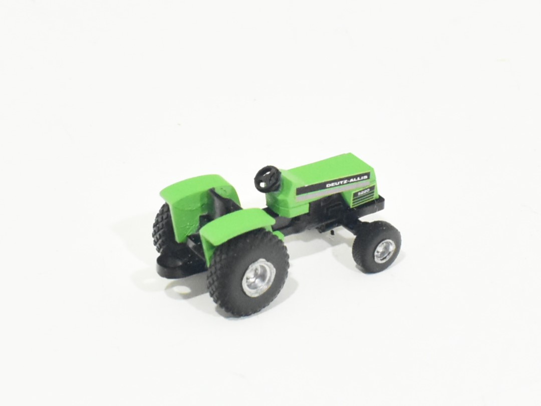 1/64 Scratch Built Deutz Allis 5220 Lawn & Garden Tractor Without Mowing Deck - Image 2