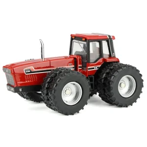 1/64 International Harvester 6788 2+2 Tractor With Duals